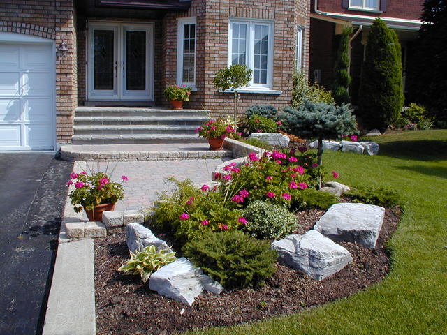 Front yard landscaping ideas for small houses in the woods