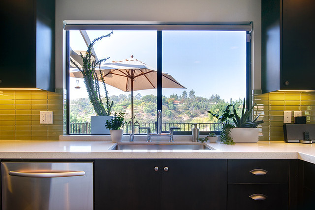 Modern kitchen windows 3