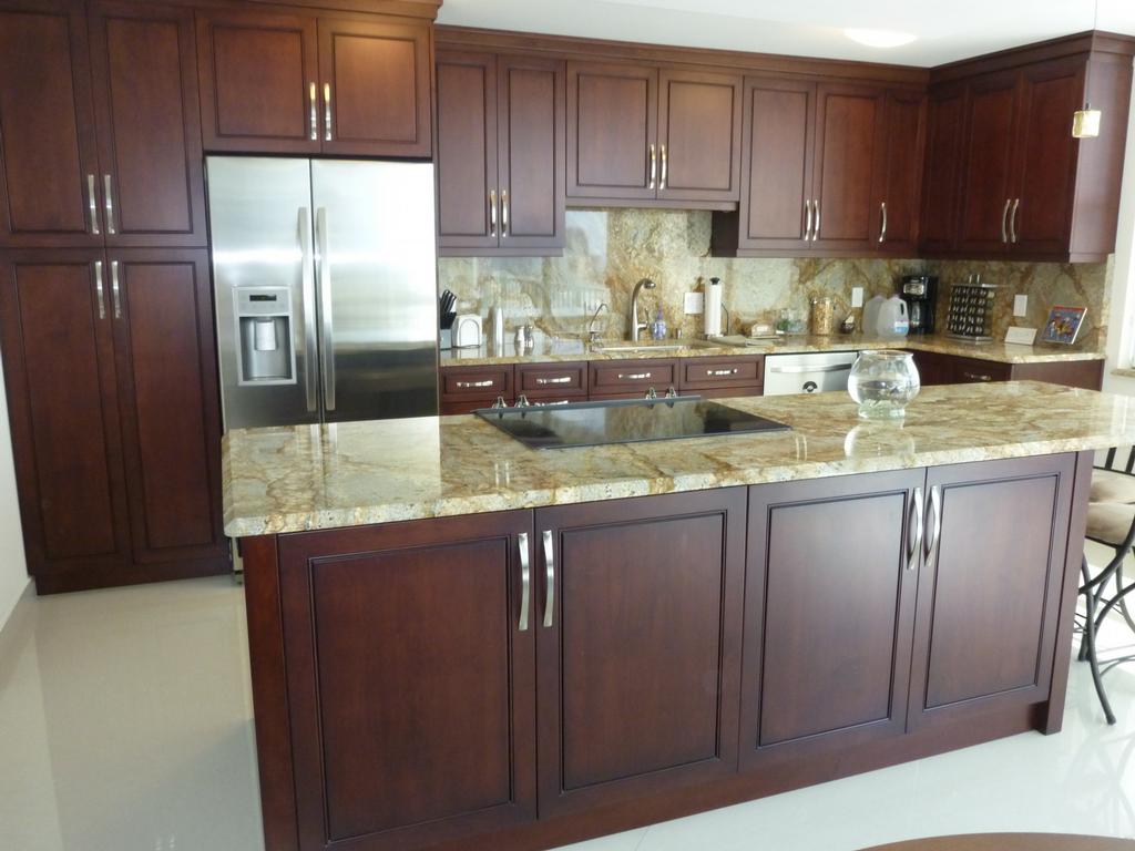 Kitchen cabinet finishing 3