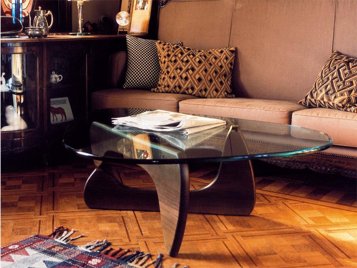 Noguchi coffee table 3