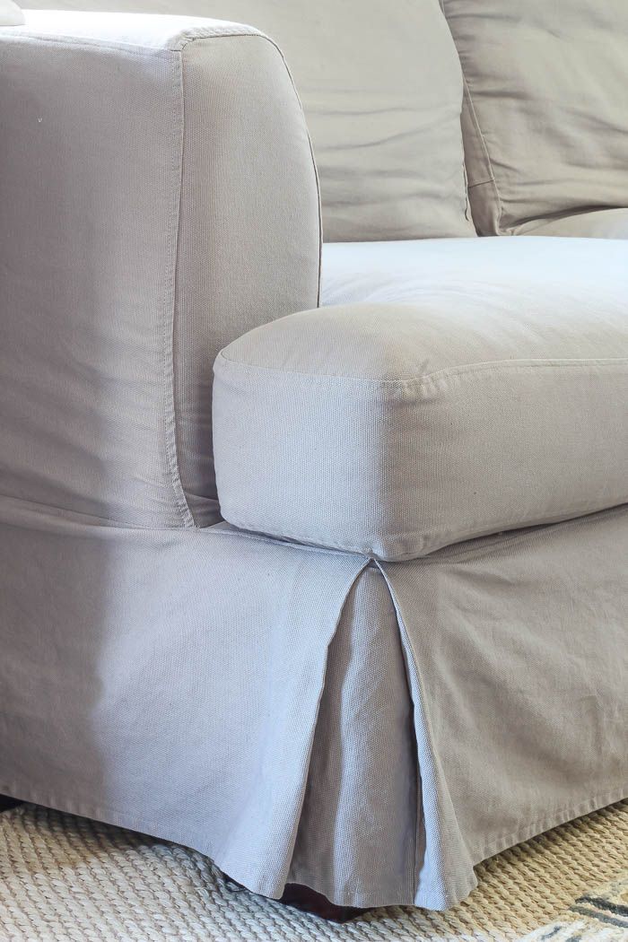 Protect Your Furniture: Tips for Choosing
Chair Slip Covers