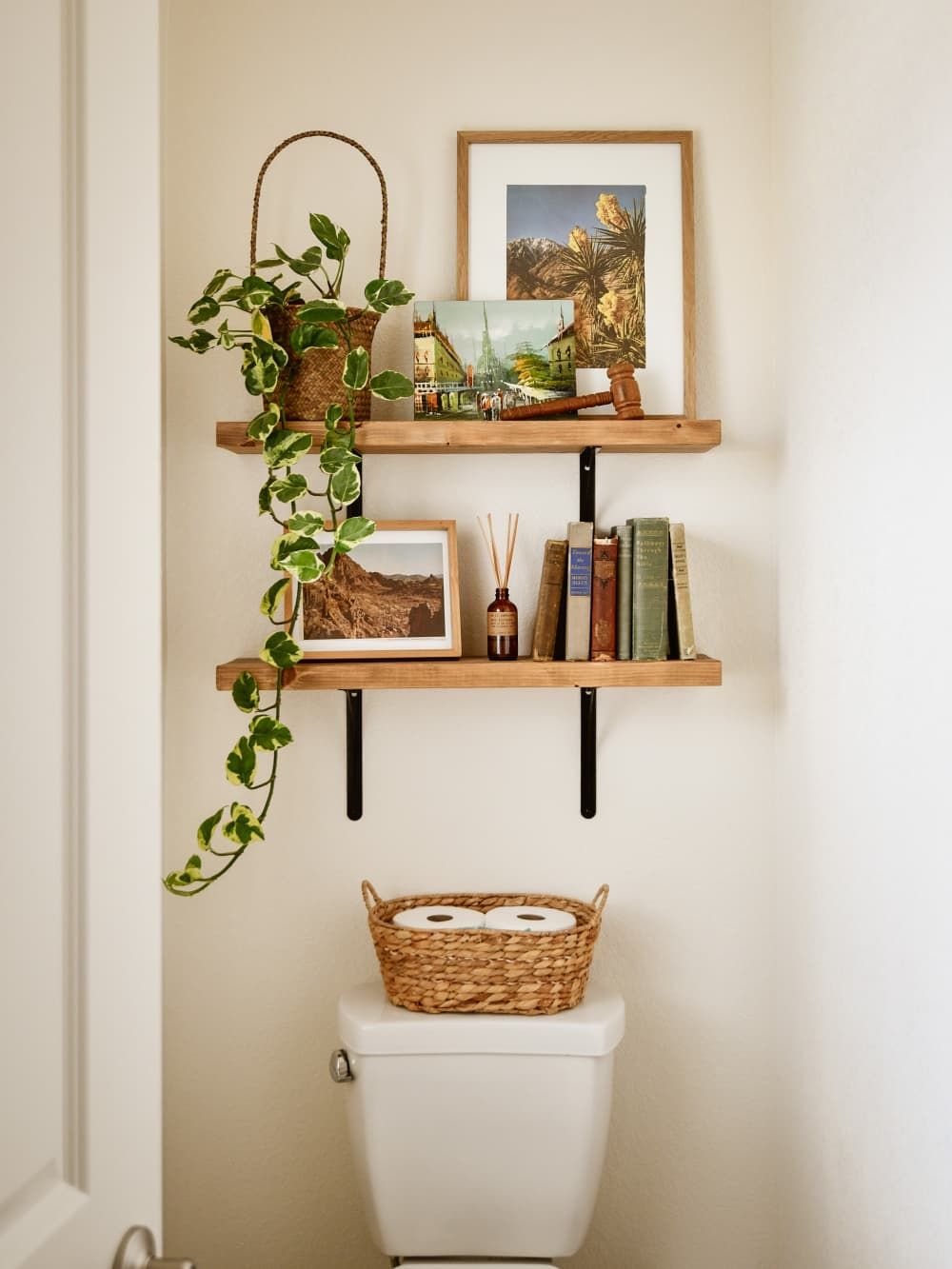 Bathroom Shelves Add to Your  Bathroom Elegance and Practicality