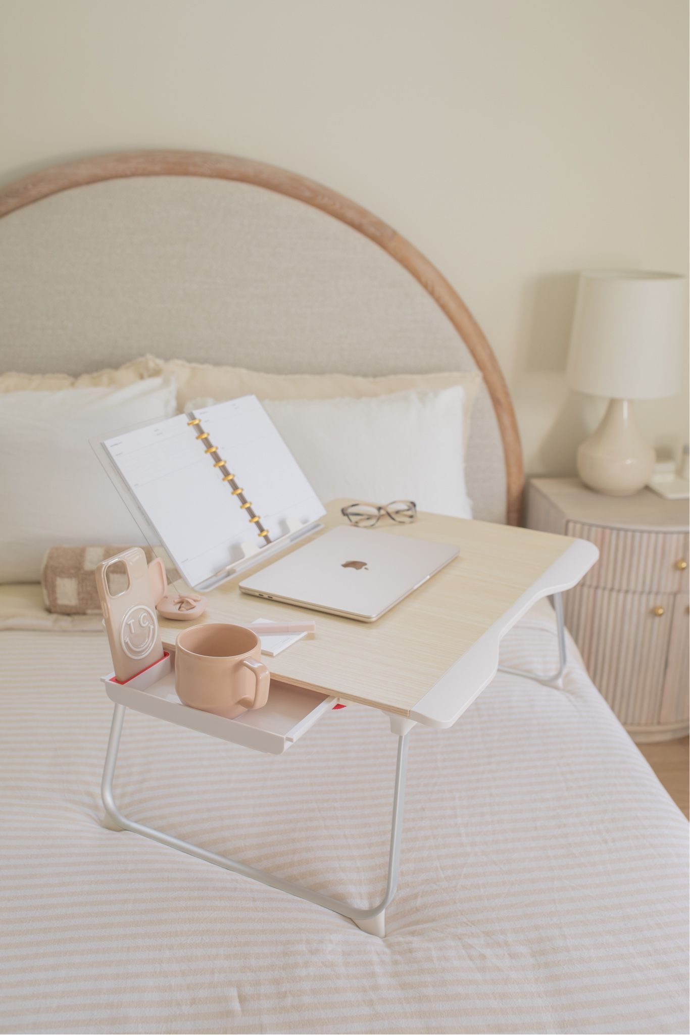 The Importance Of Bed Desk