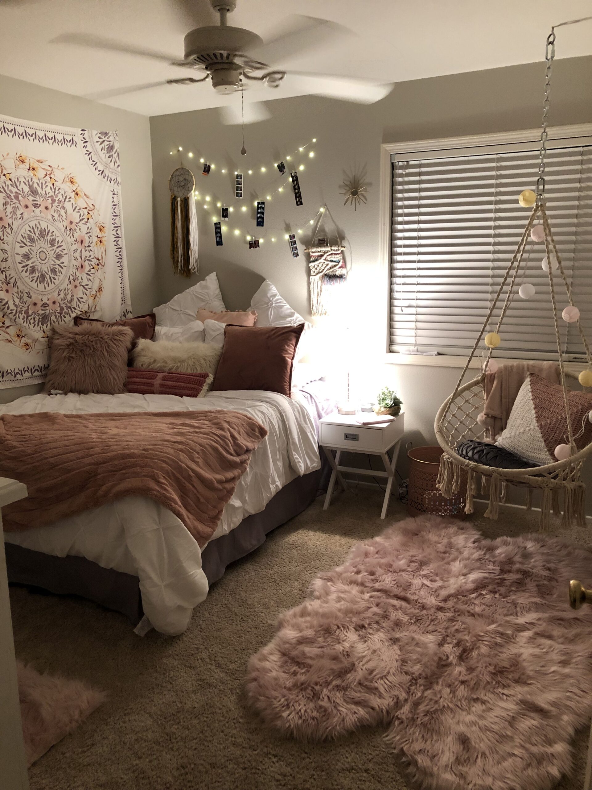 AWESOME BEDROOM IDEAS FOR
TEENAGE GIRLS