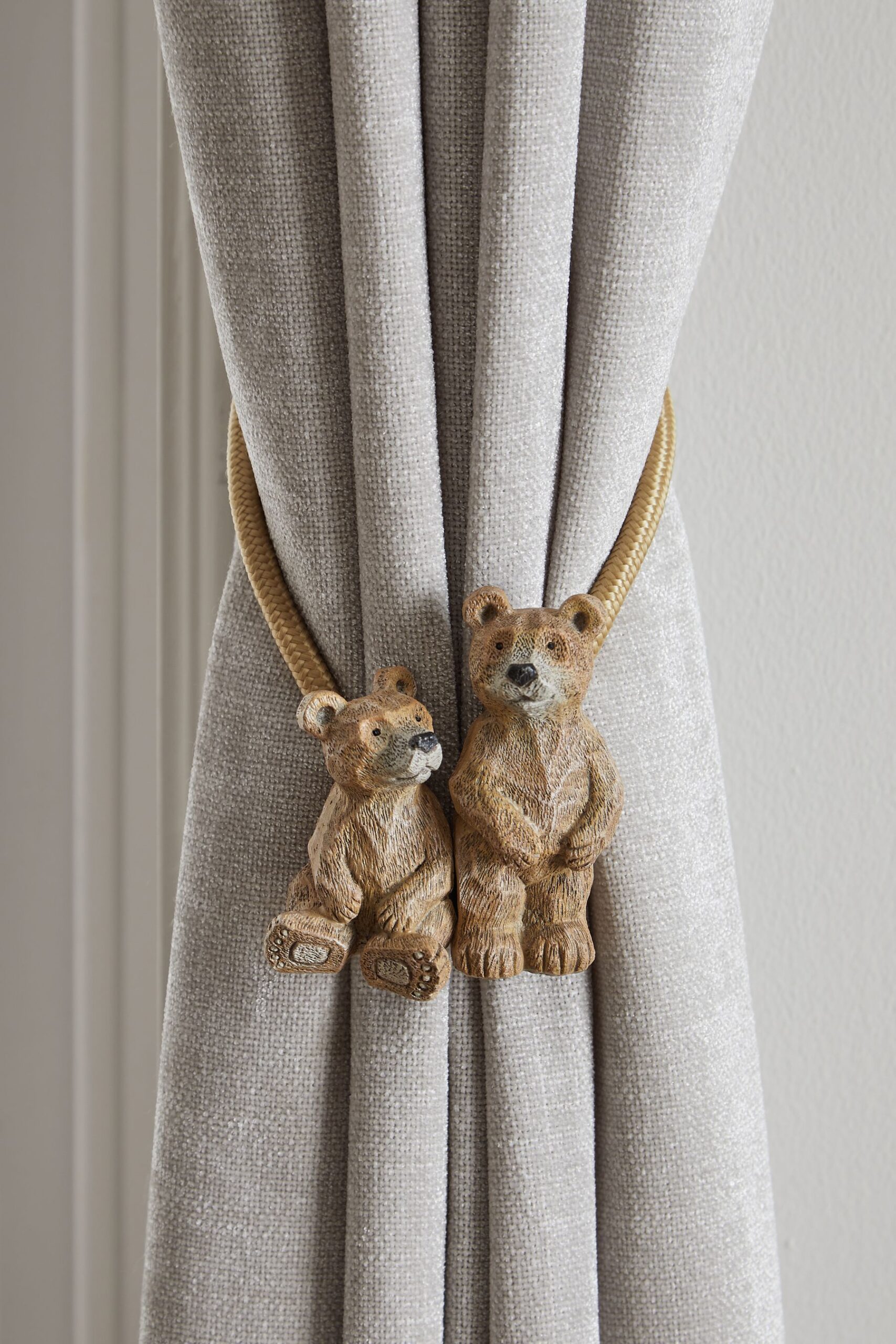 Children Curtains – How to
Balance between Your Choice and Your Kids’ Favorite