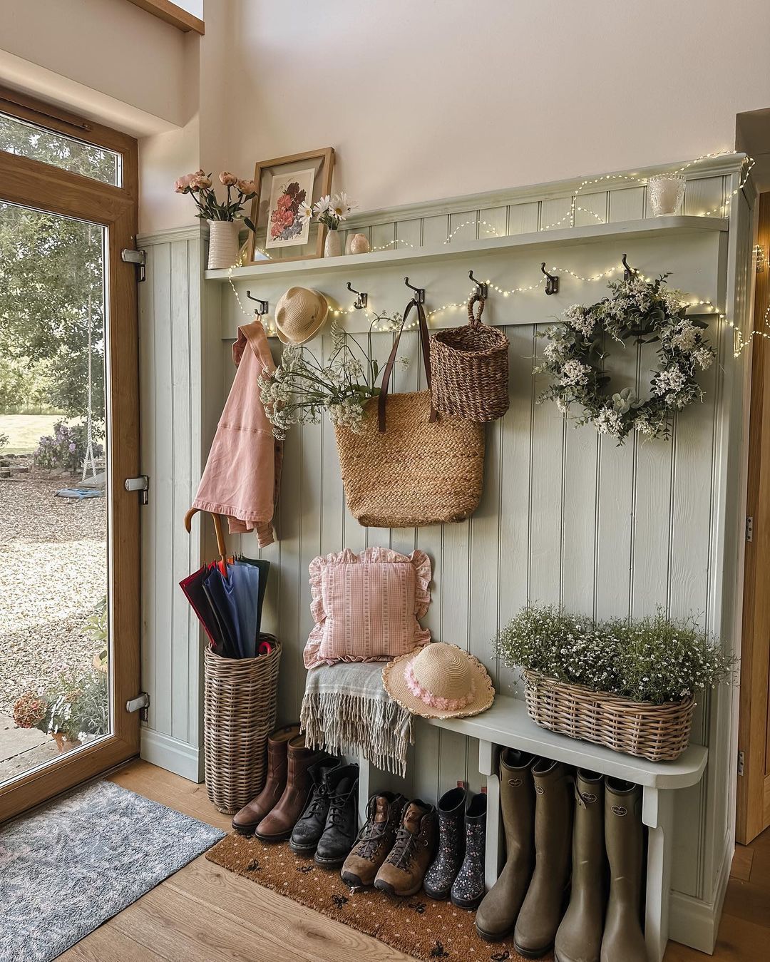 Best Country Decor To Add
Beauty To The House