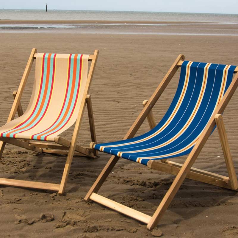 Get the Stretch and Comfort in
Deck Chairs for your Outdoor Experience