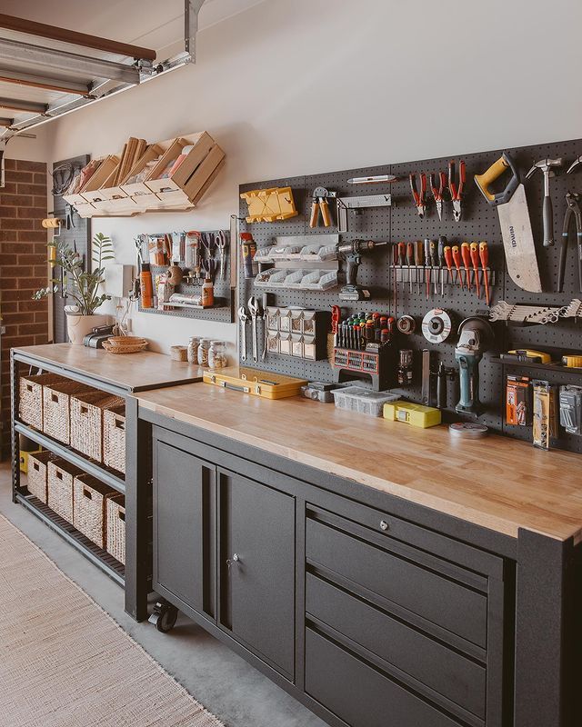 Garage Organization Ideas for
Your Eye-Soothing Garage