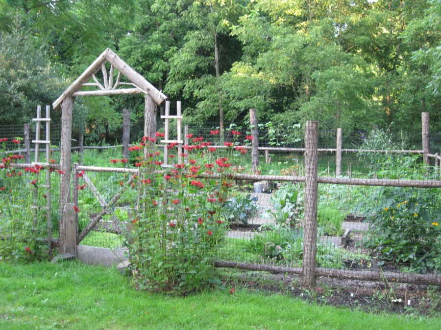 Garden Fencing Ideas and Their
Benefits