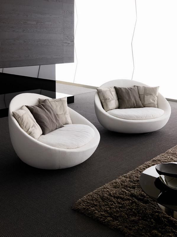 Creating Friendly Environment  in Your Living Room with Round Sofa