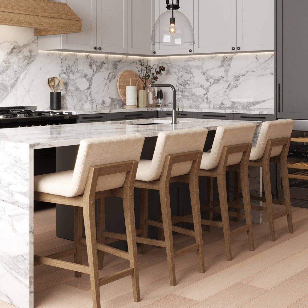 Why You Need Bar Stools with
Backs for Your Kitchen