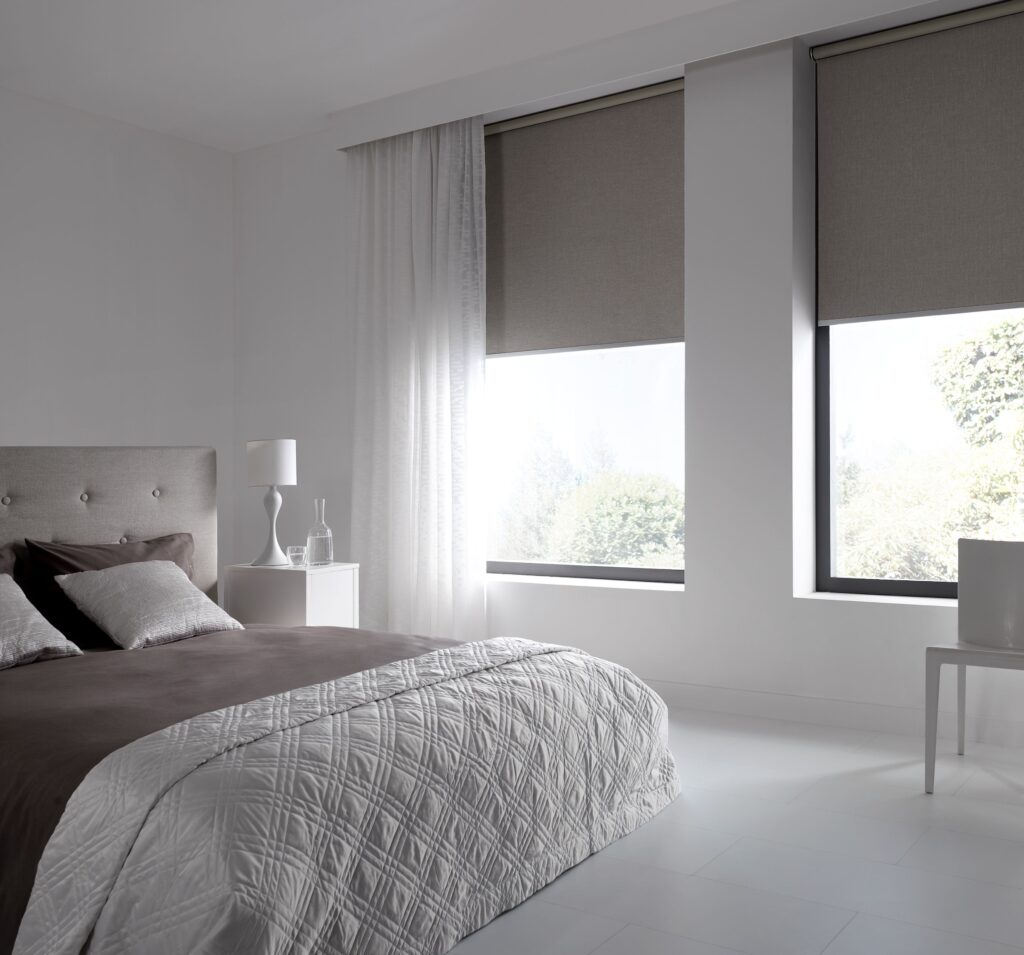 1699708616_bedroom-blinds.jpg