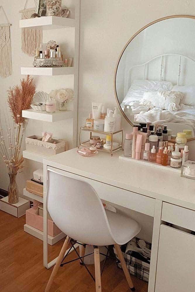 Awesome Bedroom Vanity For You