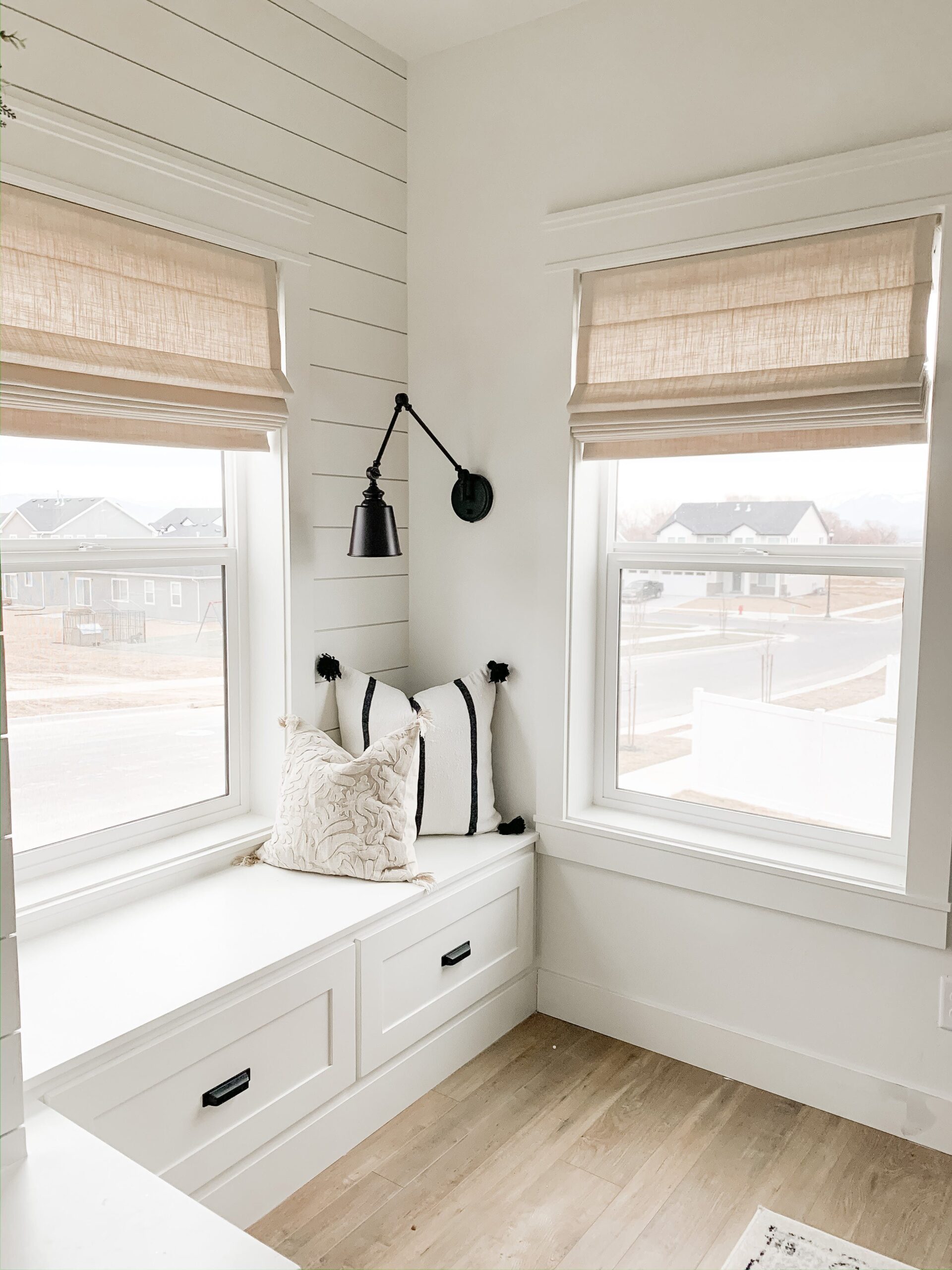 Determining the right ways to
have the right blind curtain