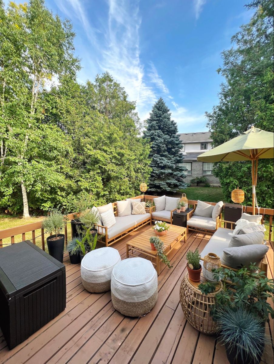 How to Choose Deck Furniture
for Your Patio, Porch or Pool