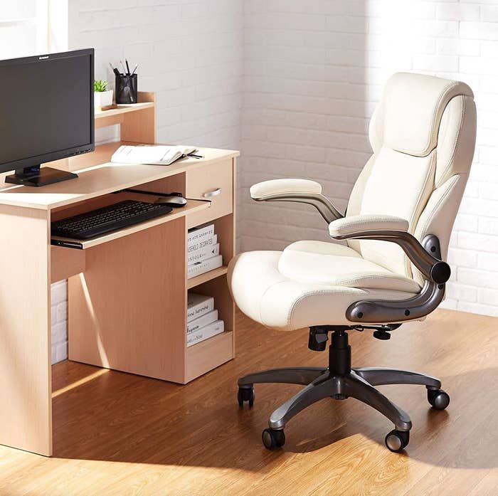 Keeping Your Posture Right
with an Ergonomic Office Chair