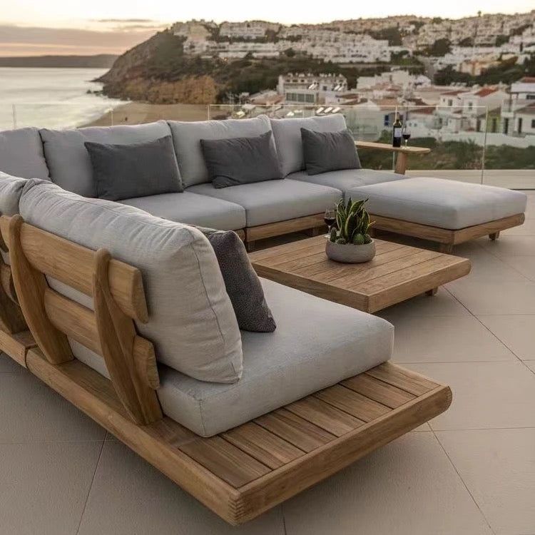 DECORATING YOUR GARDEN SOFAS