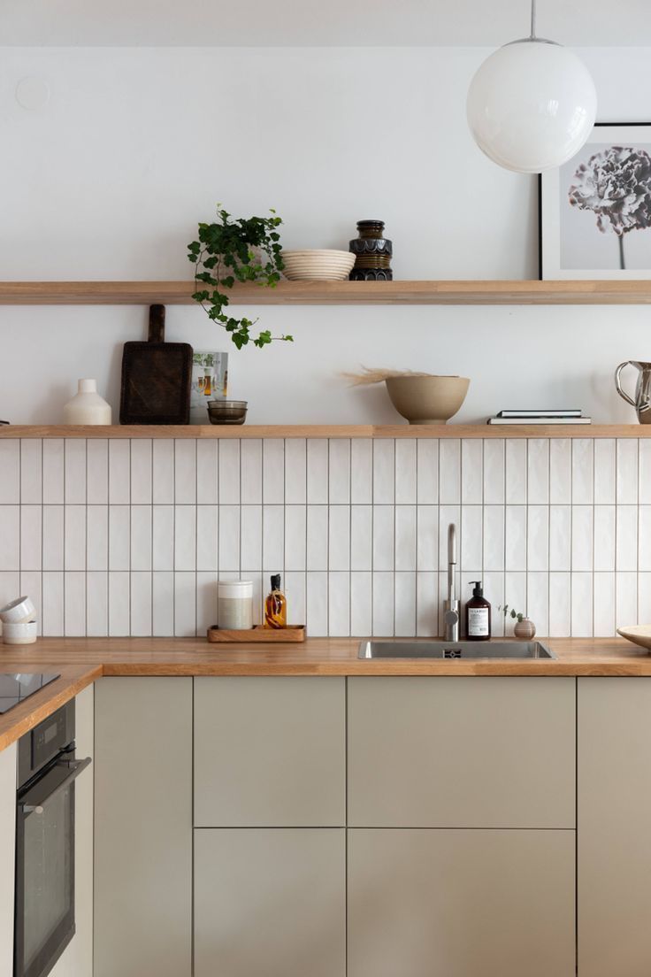 Beautify Your Kitchen With The
Kitchen Backsplash Tile