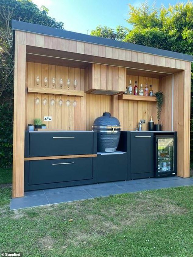 Outdoor kitchen cabinets