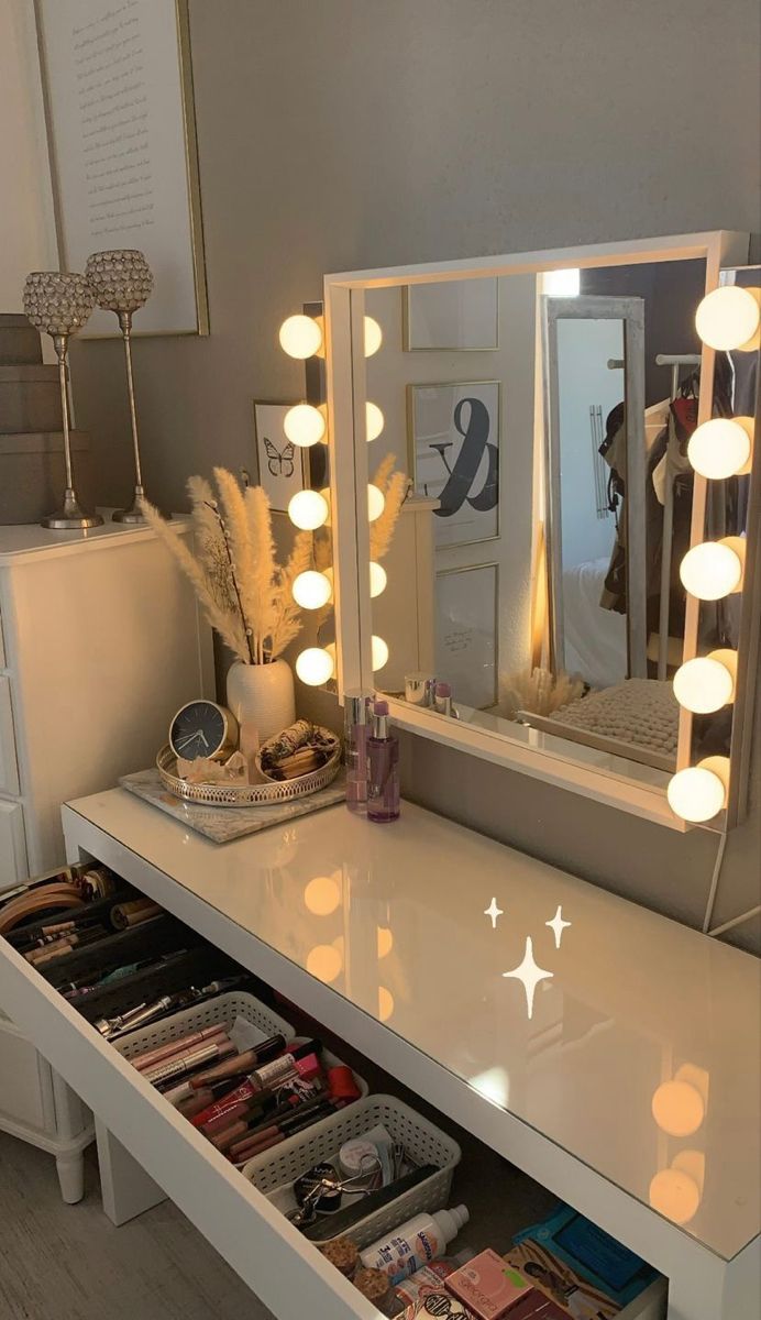 The role of bedroom vanity