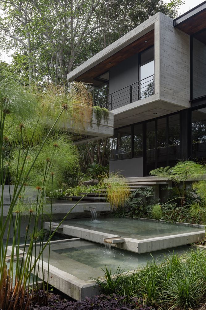 What are the advantages of
getting yourself a contemporary house design?