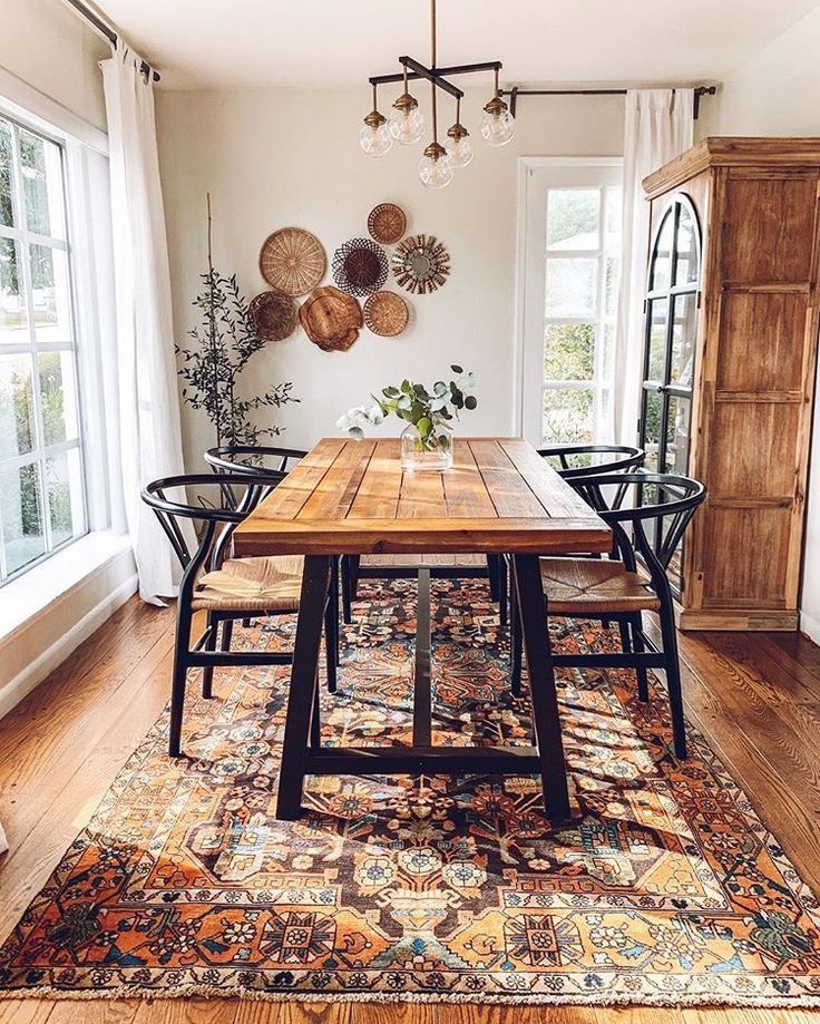 Dining Room Lighting: Pristine
And Magnificent