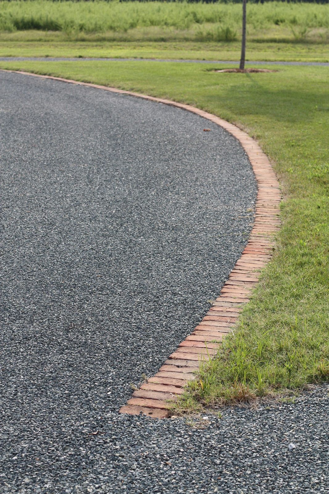 Enhance Your Curb Appeal: Exploring
Driveway Edging Options