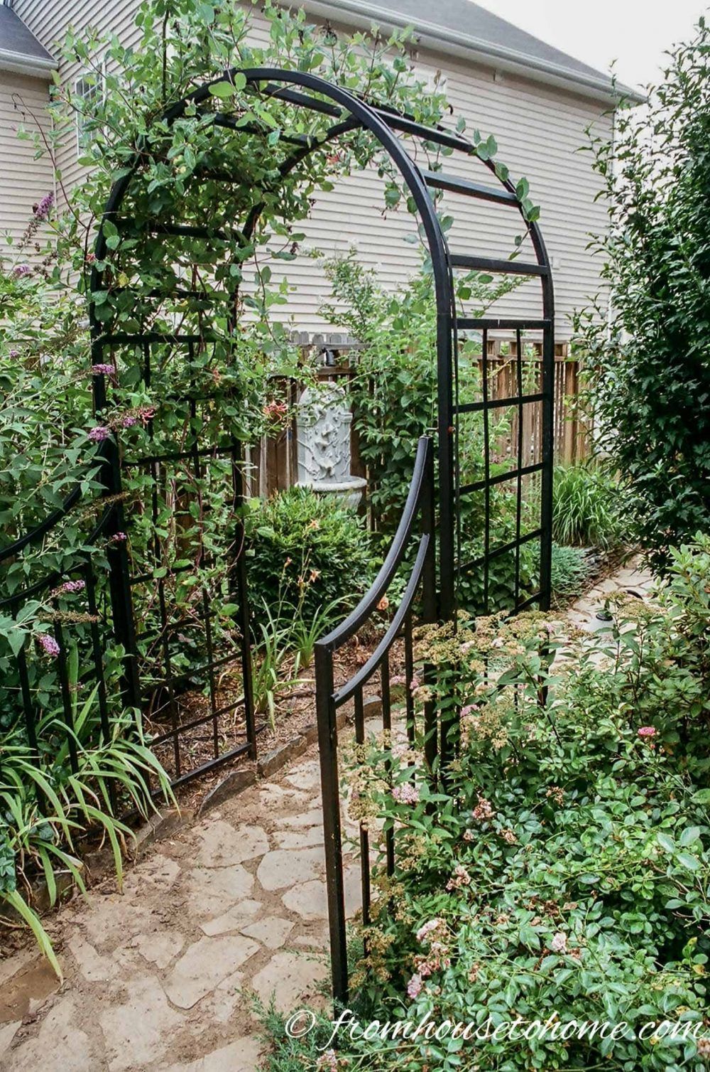 Factors to put first when it
comes to garden arches