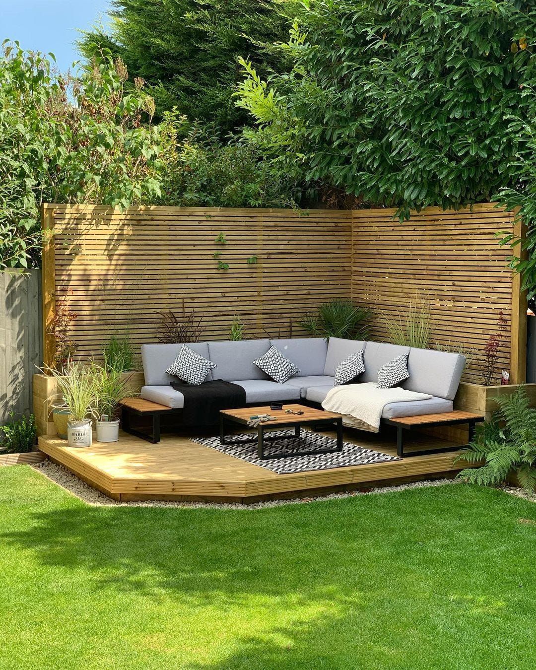 Garden Decking Ideas and How
to Maintain Them