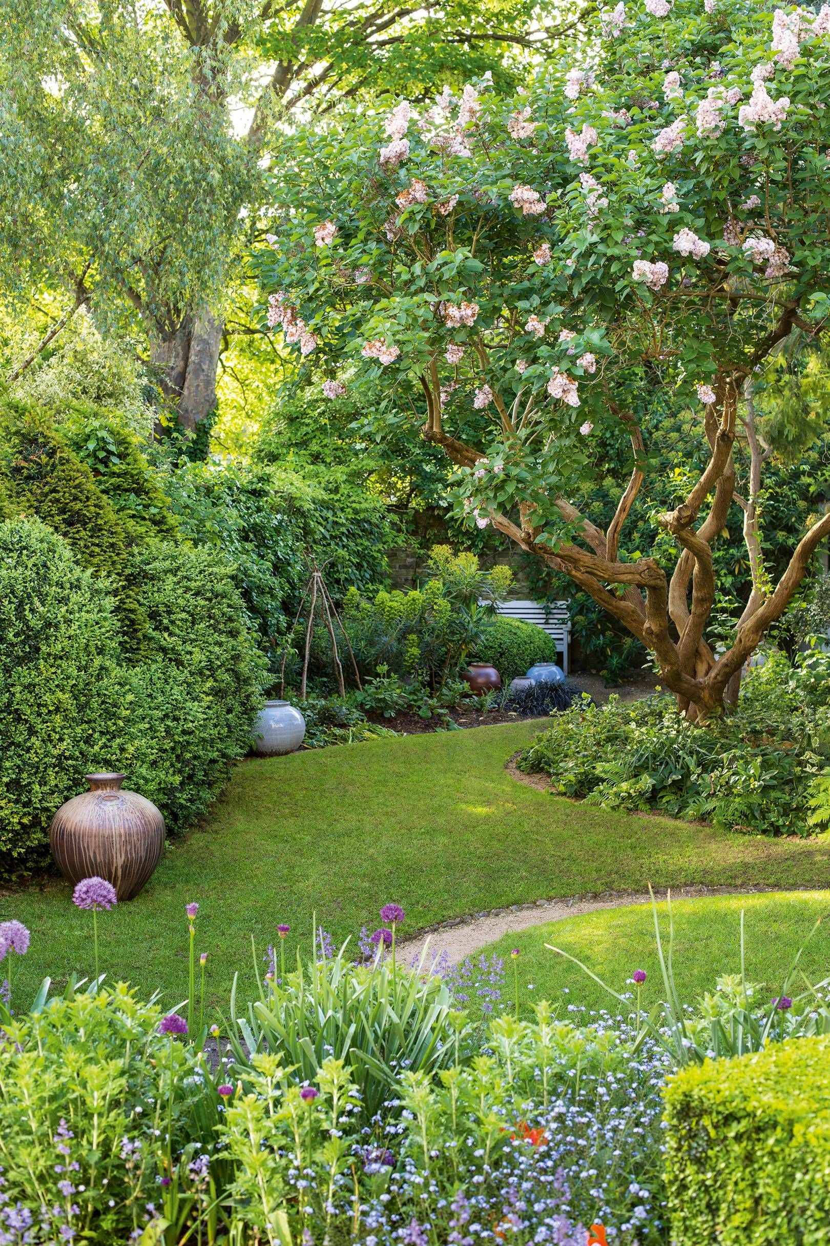 Create an ideal garden with
garden landscaping