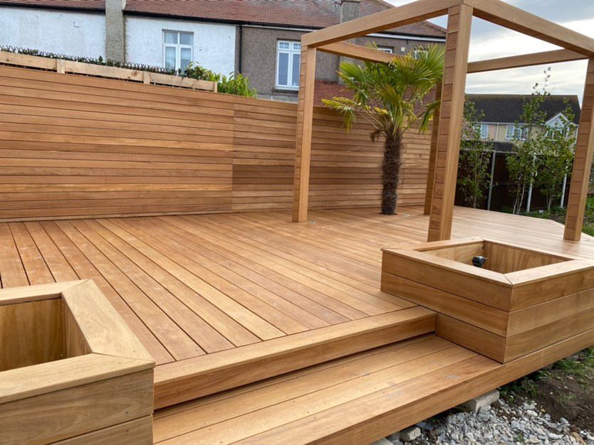 Why you should opt for
Hardwood Decking