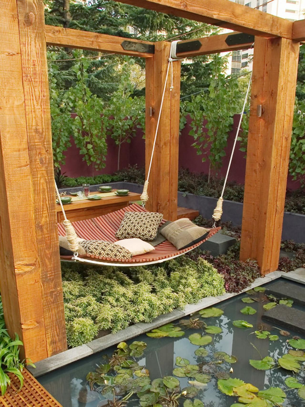 Enjoy the Luxury of Daybeds by
Using Outdoor Daybeds