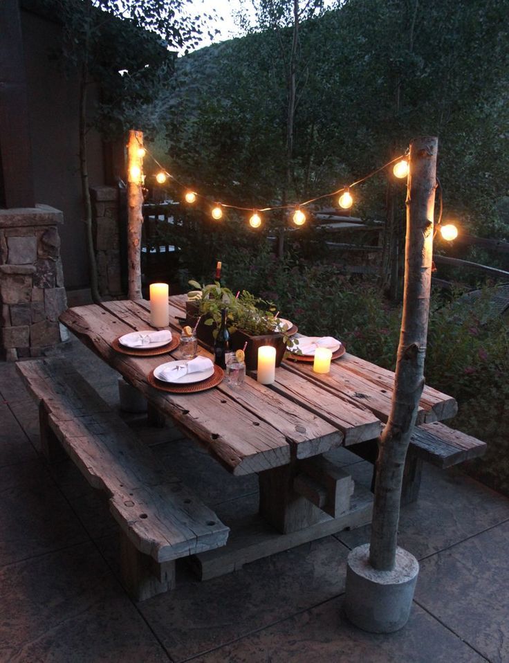 CHOOSING THE BEST OUTDOOR
DINING TABLE FOR YOUR PATIO