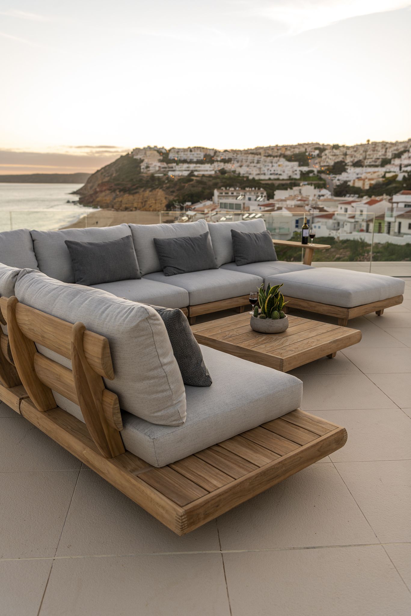 Make your Outdoor Lounge A
Perfect Place to Relax