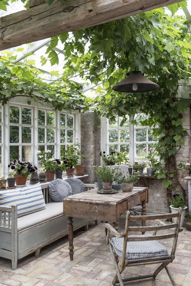 Tips on how to take care of
outdoor rooms