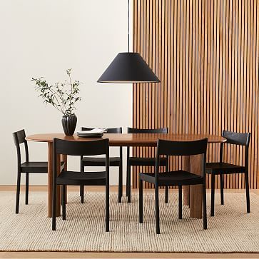 Things to know before buying a
solid wood dining table