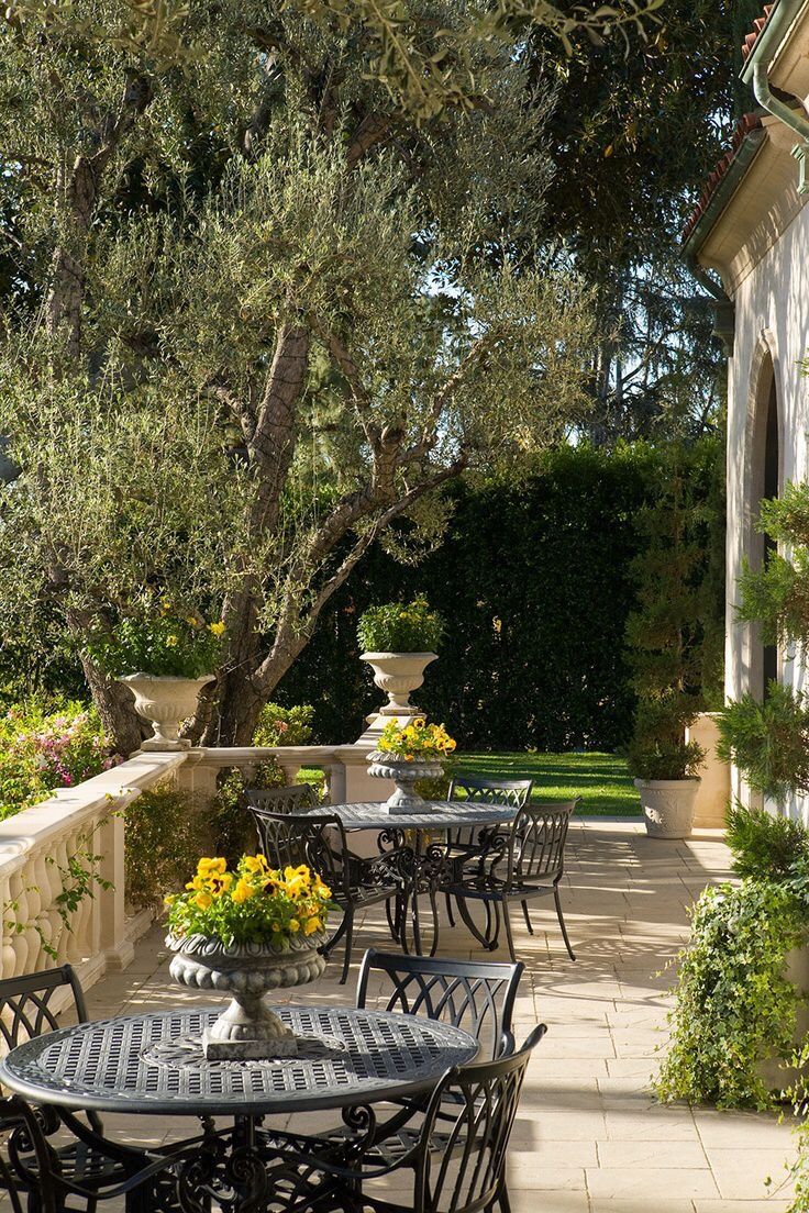 Wrought Iron Patio Furniture:
Pretty And Different