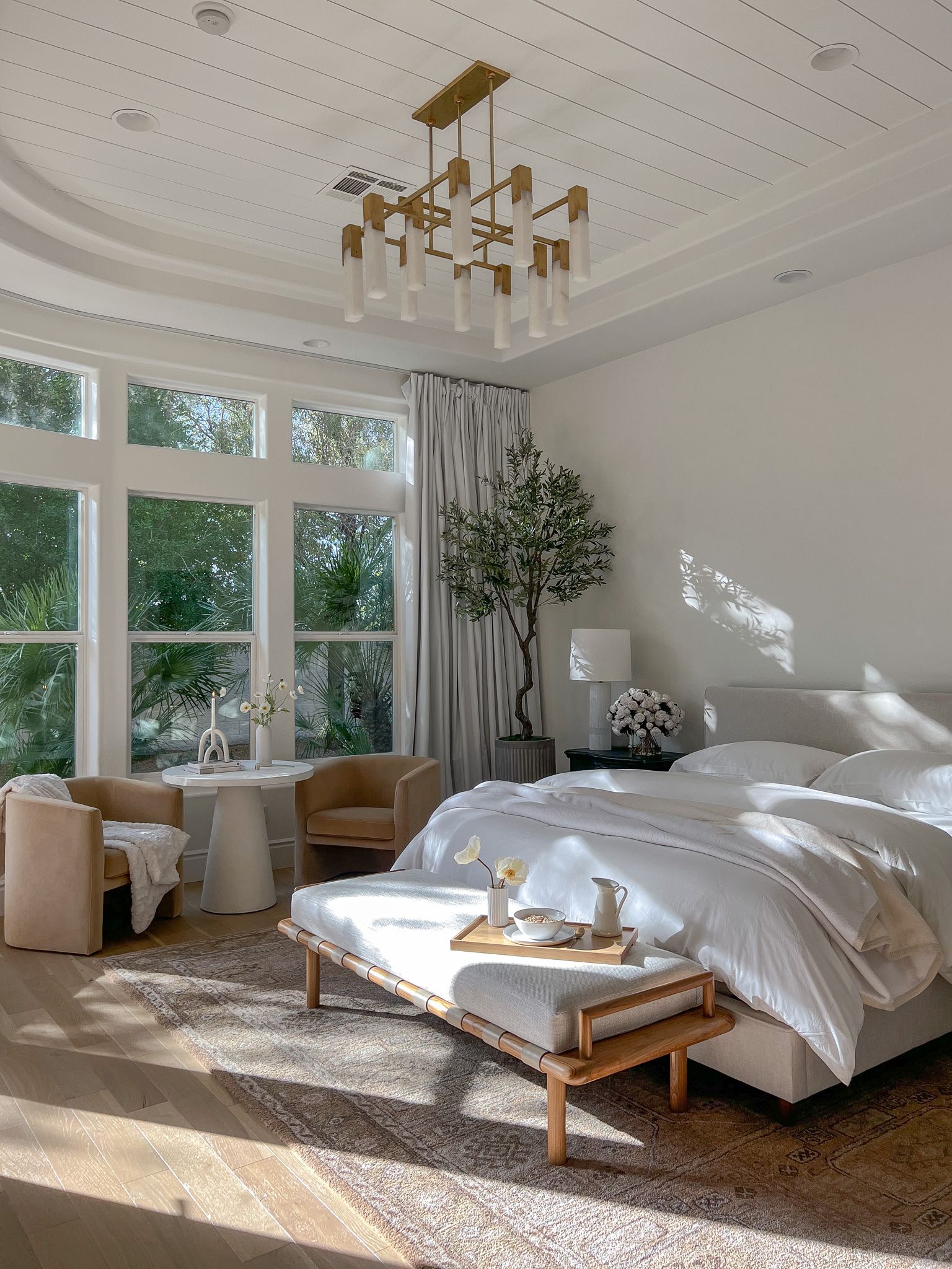 Bedroom Design in a Classic Style: Main Colors