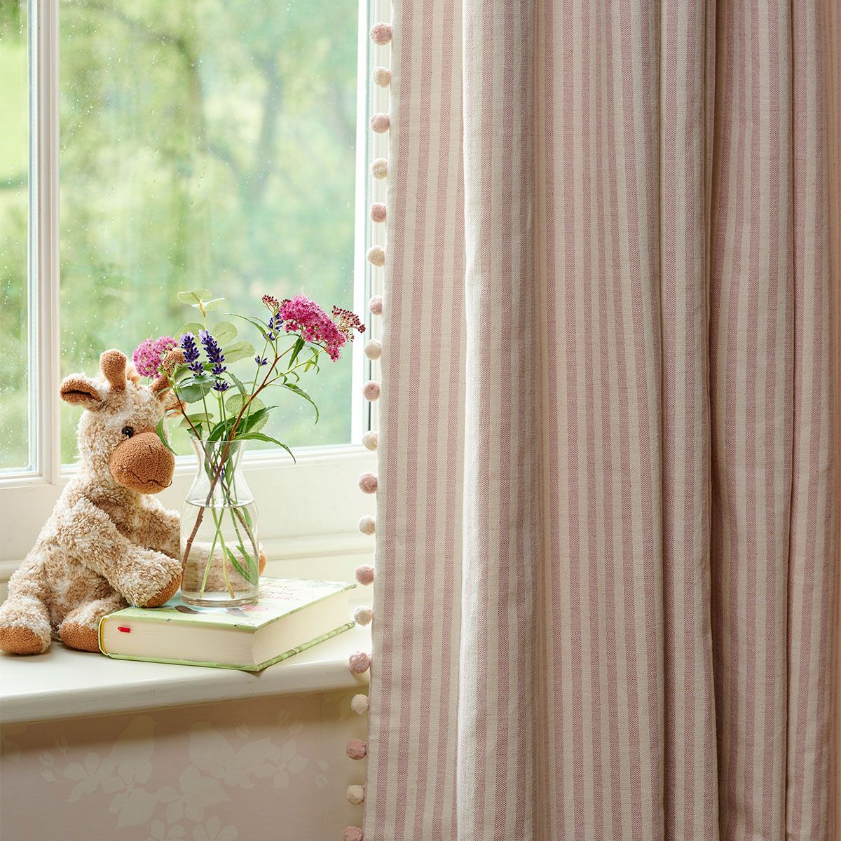 Children Curtains – How to
Balance between Your Choice and Your Kids’ Favorite