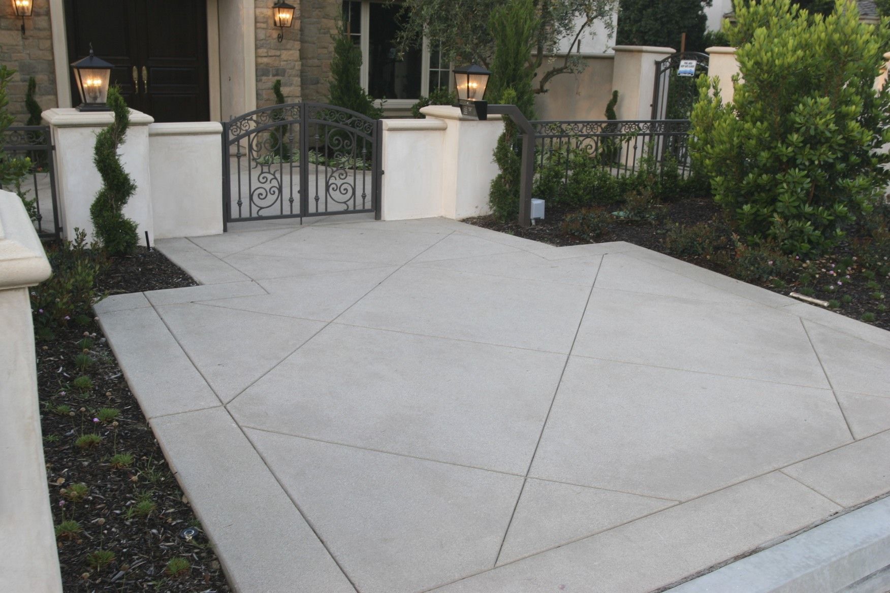 Process of adoring your home
with concrete driveways