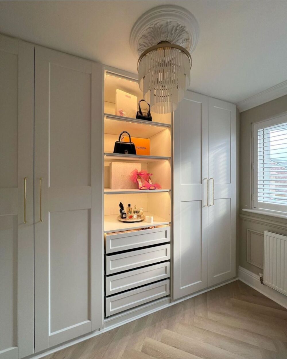 Organized Spaces: Maximizing with Custom
Closets