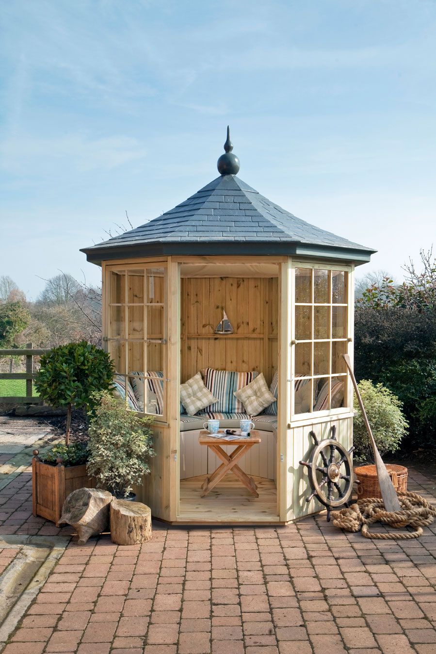 Selecting the best small
gazebo plan for a backyard