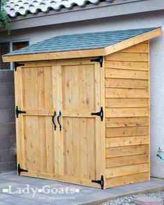 Compact Storage: Organizing with Small
Sheds