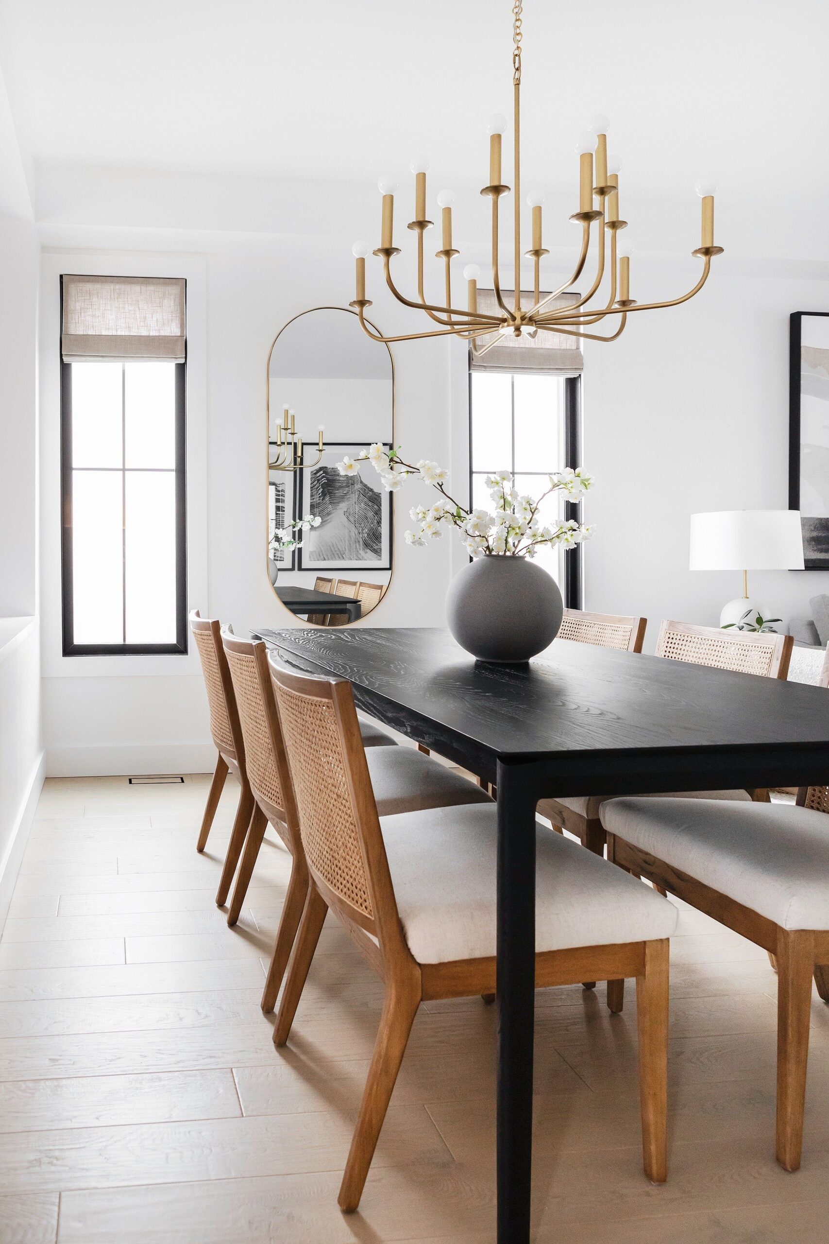 Elegant Dining: Gathering Around a Black
Dining Table