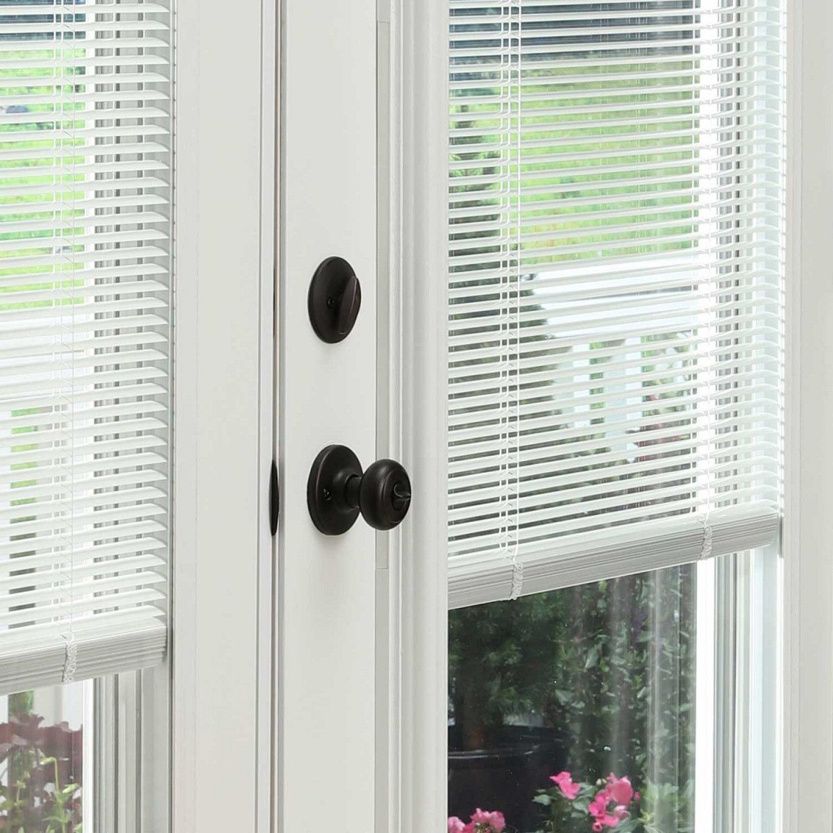 Choosing the Best Type of
Blinds for Patio Doors 