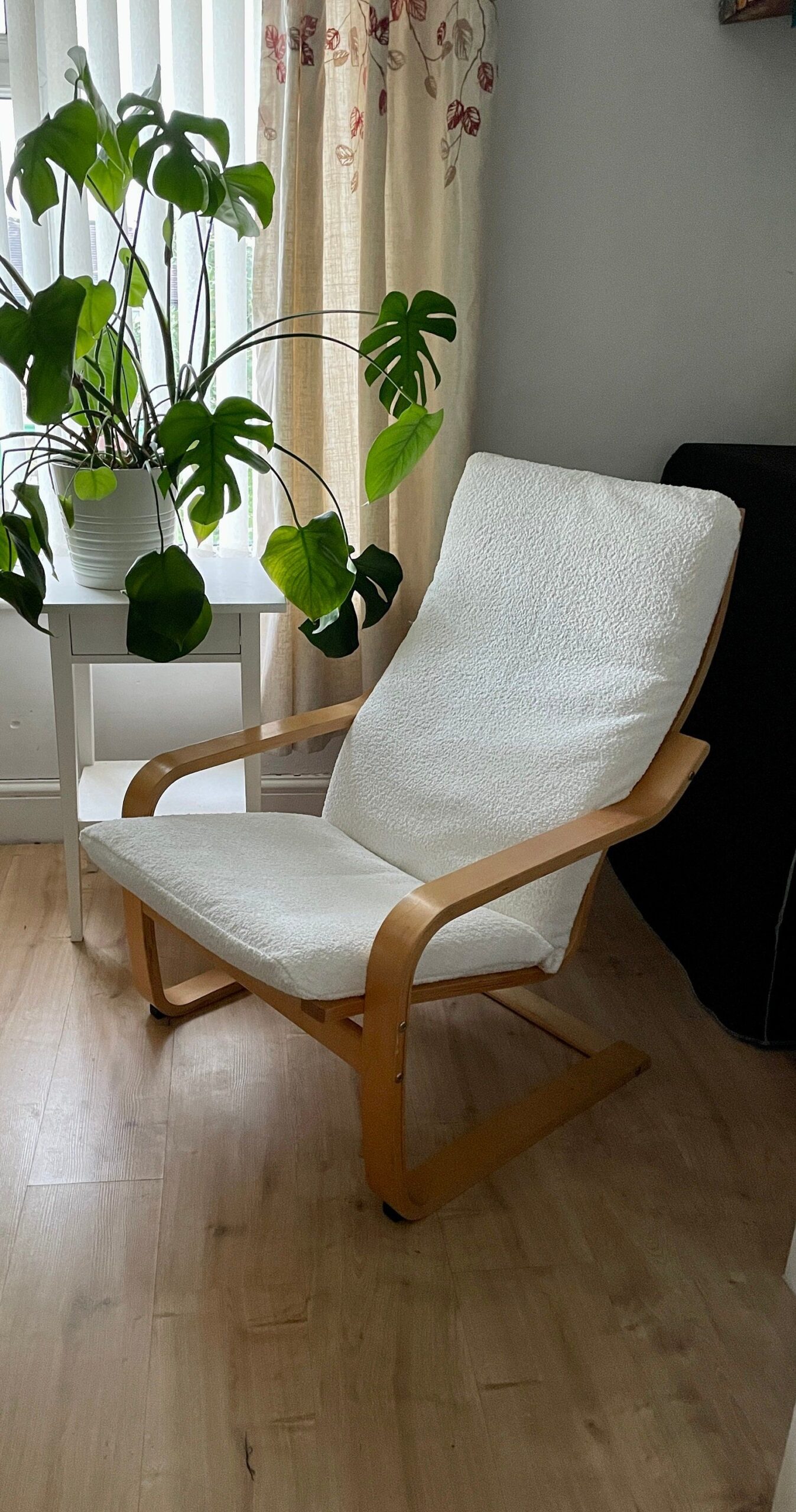 How to Bring Lively Change in
Your Home with Chair Slip Covers