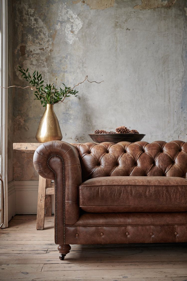 Classic Elegance: Styling with a
Chesterfield Sofa