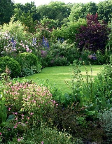 How Country Life Influence
Country Gardens