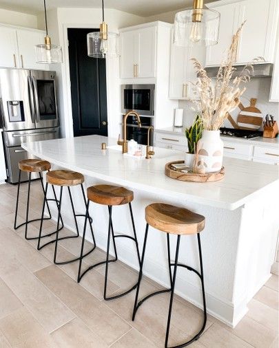 Wooden Bar Stools- A synonym  for convenience and beauty