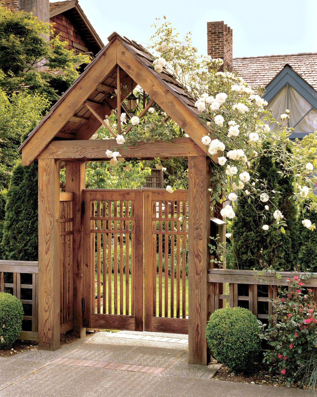 Give a Luxurious Look to your
Garden with Wooden garden gates